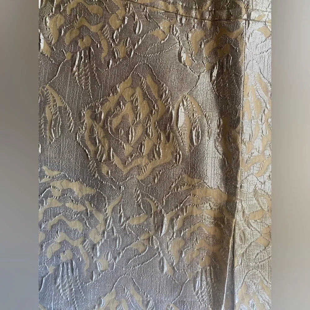 Barneys New York Skirt Sz 36 Brocade Floral  Silver Metallic Lined Made In Italy
